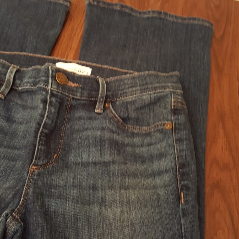 LOFT NWOT Blue Flare Style Jeans 26 / 2 - Picture 4 of 8